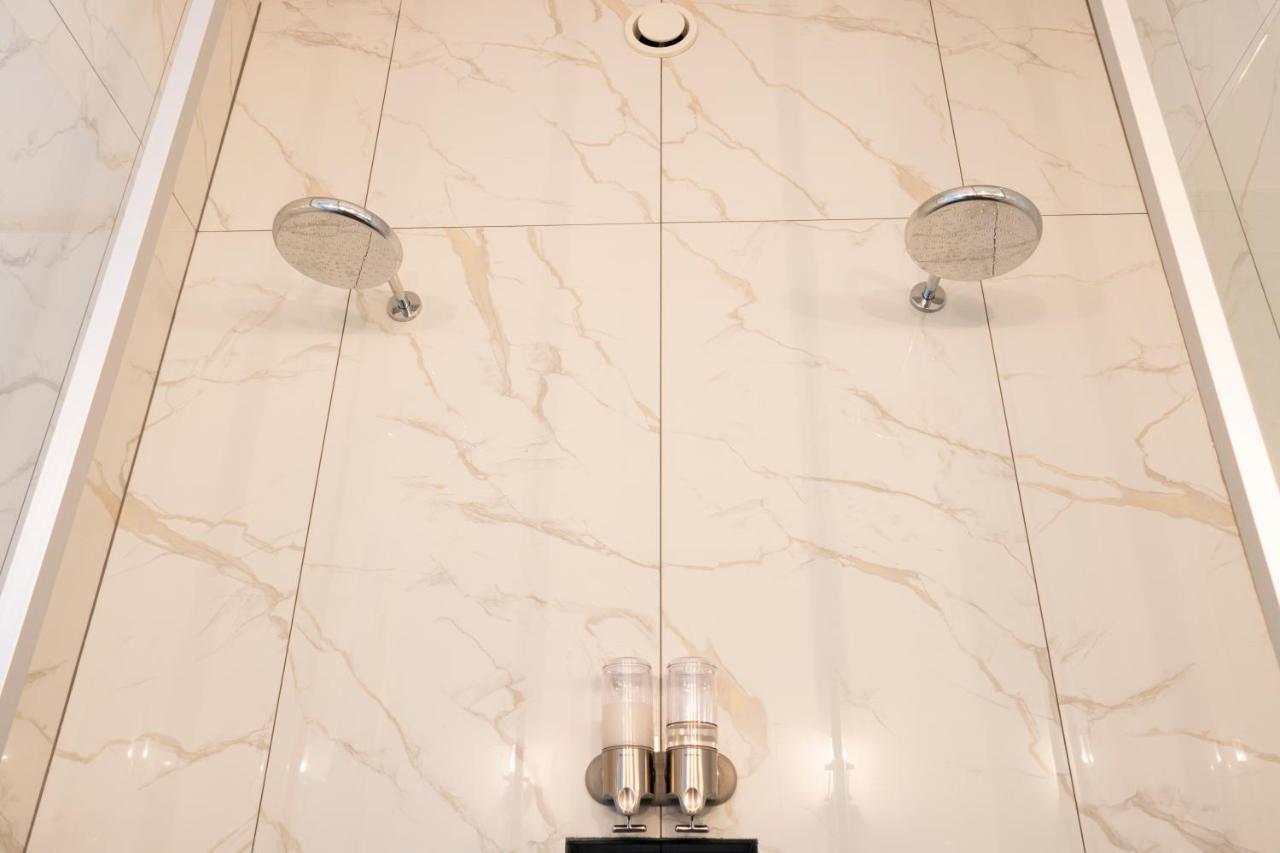 De 6 Linden Boutique Hotel Sluis Bagian luar foto