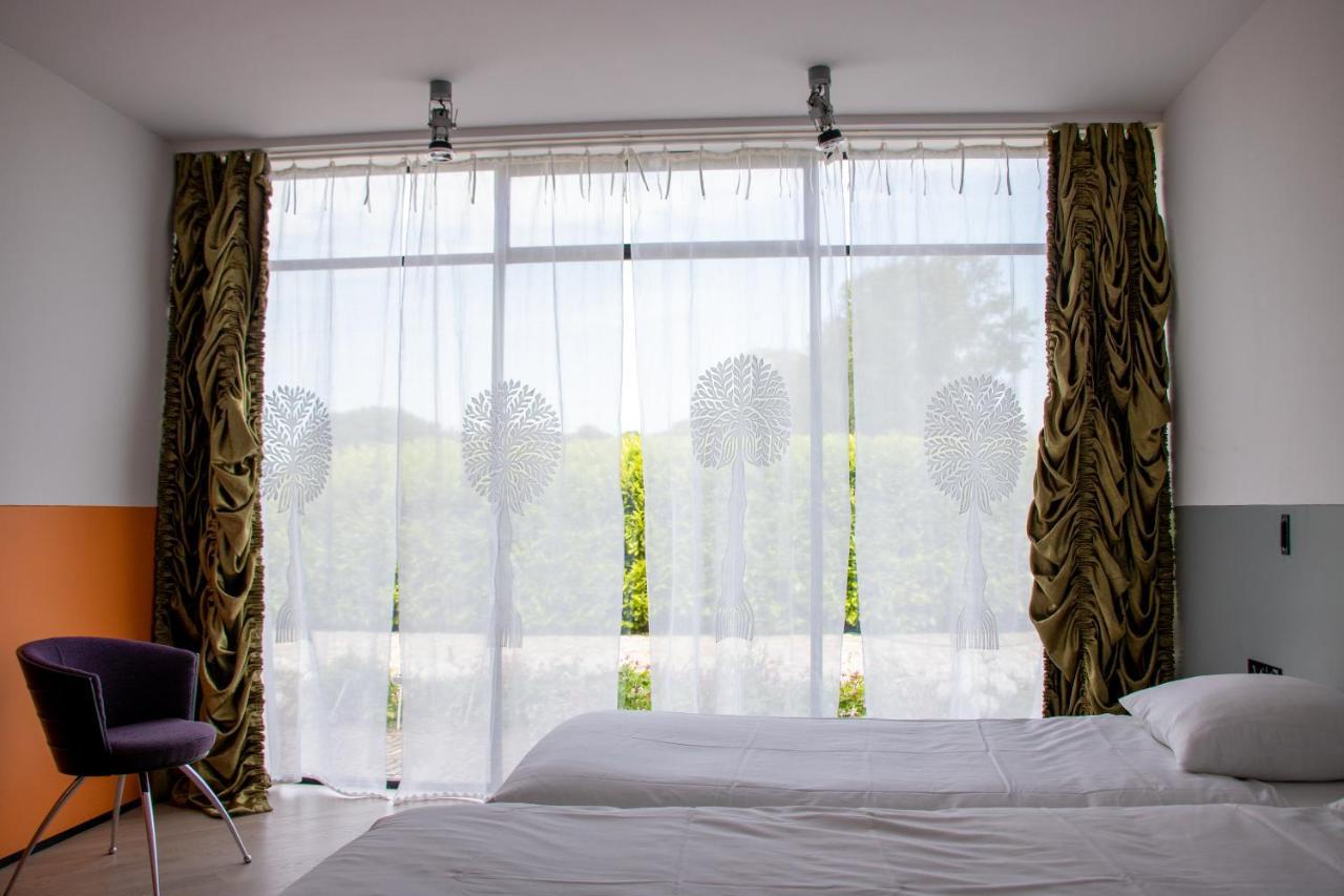 De 6 Linden Boutique Hotel Sluis Bagian luar foto
